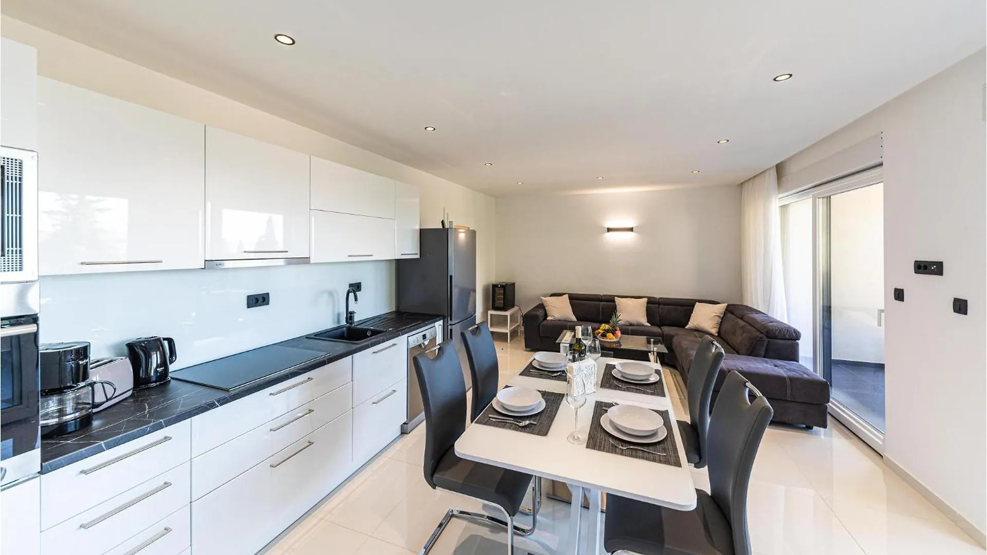 Beautiful Apartment In Seget Donji With Kitchen 트로기르 0*,  크로아티아